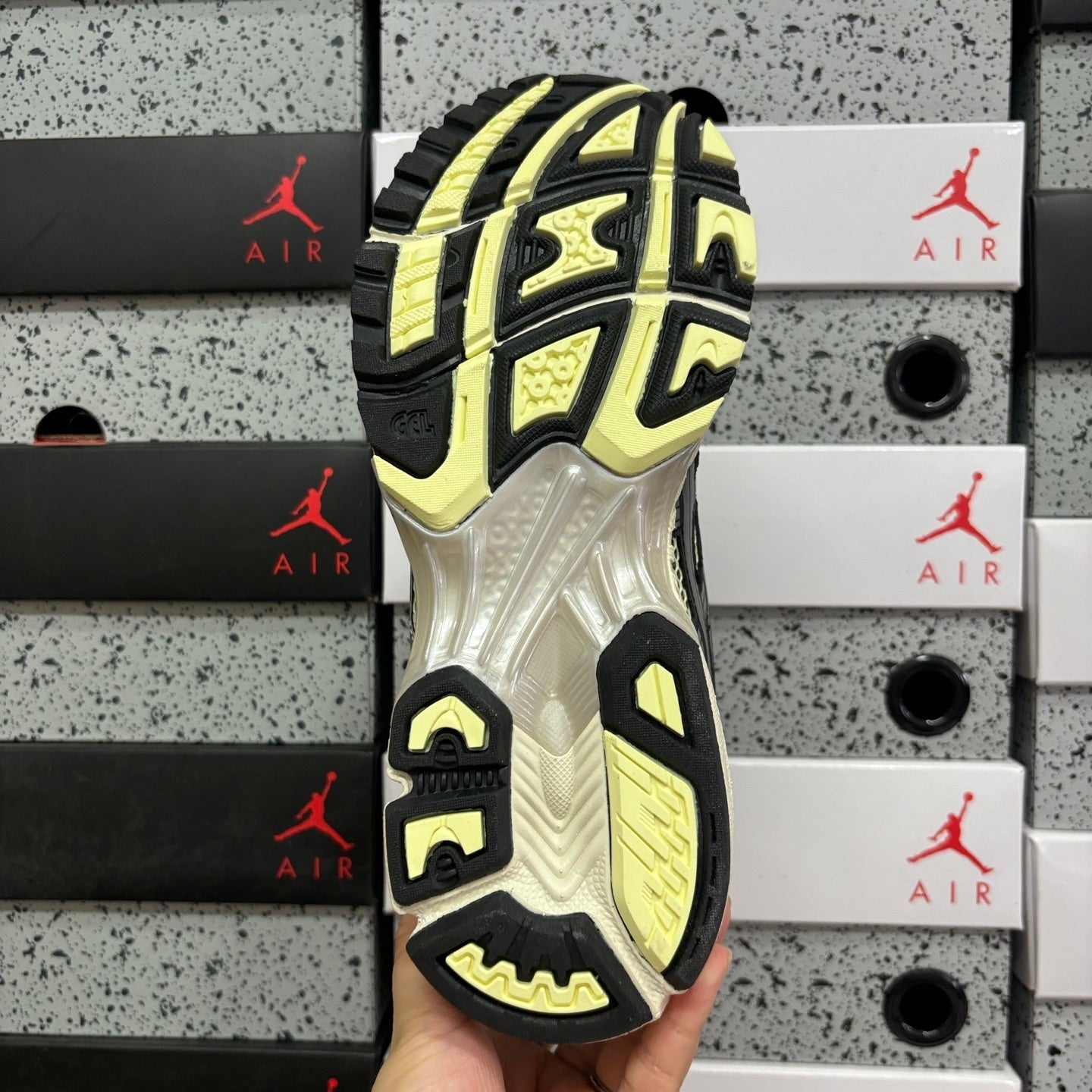 Asics Gel-Kayano 14 Soft Yellow Asics Blue