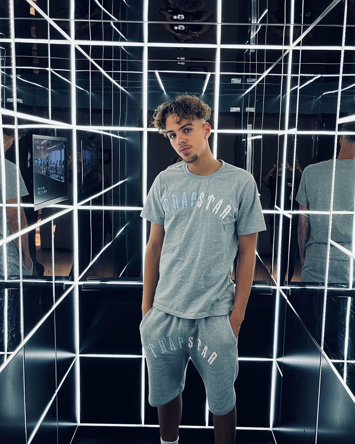 Trapstar Irongate Arch Short Set - (GREY ICE EDITION)
