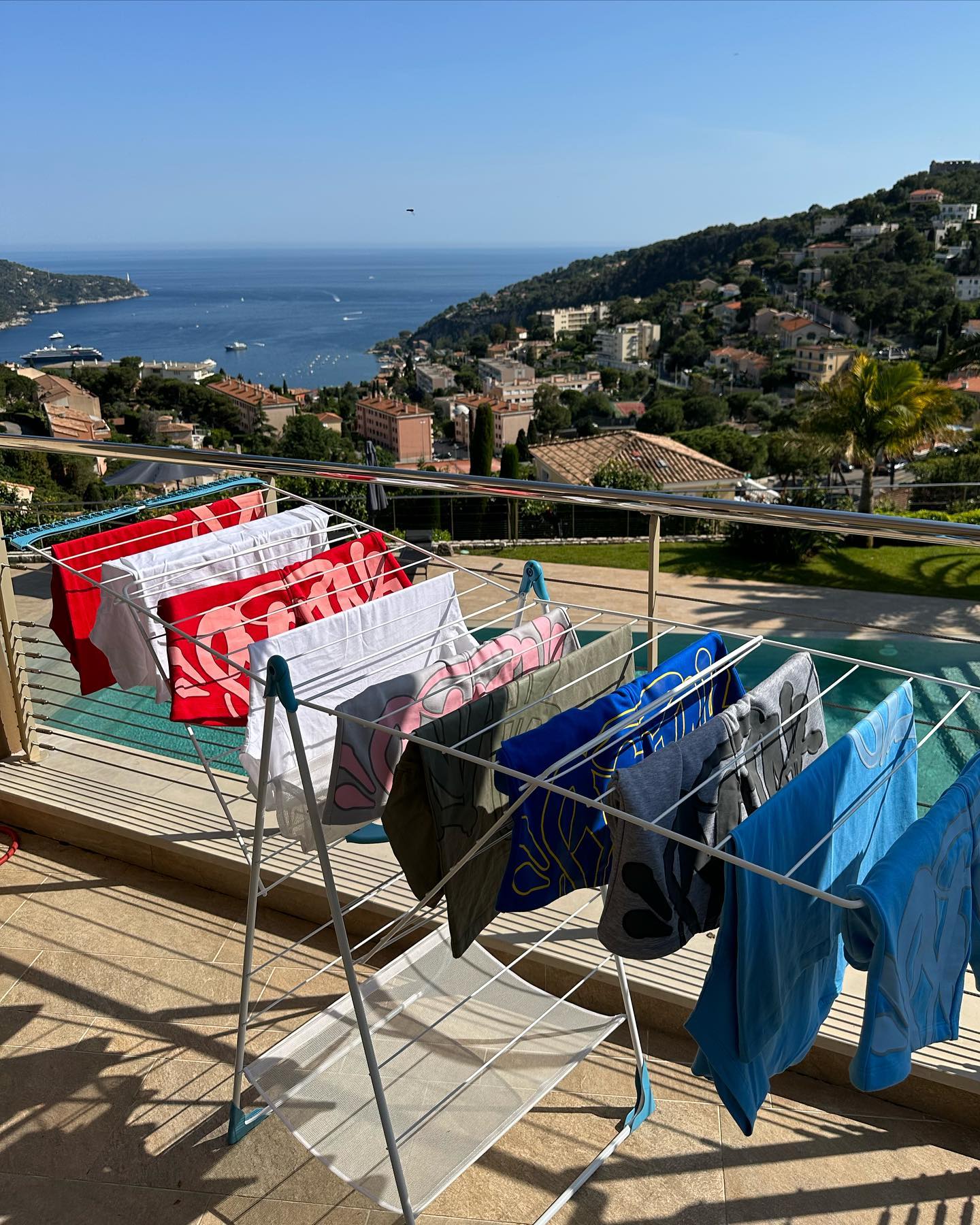 Syna World Tracksuit - (RED)