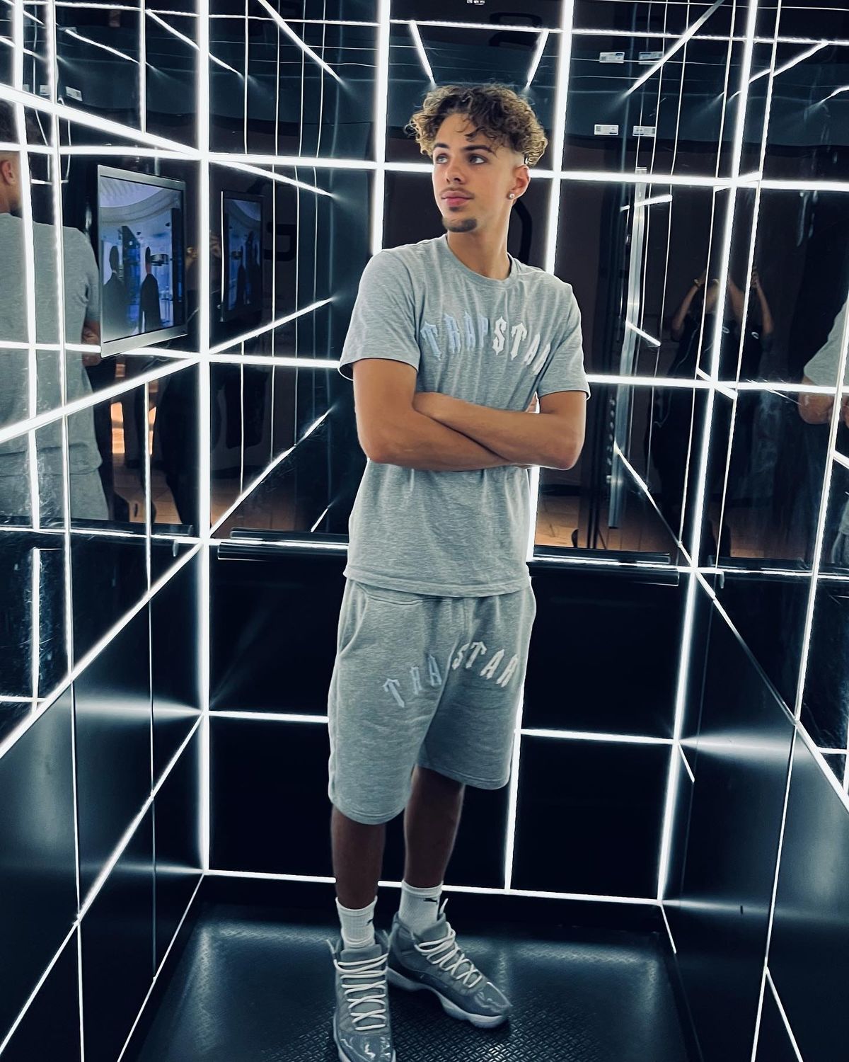Trapstar Irongate Arch Short Set - (GREY ICE EDITION)