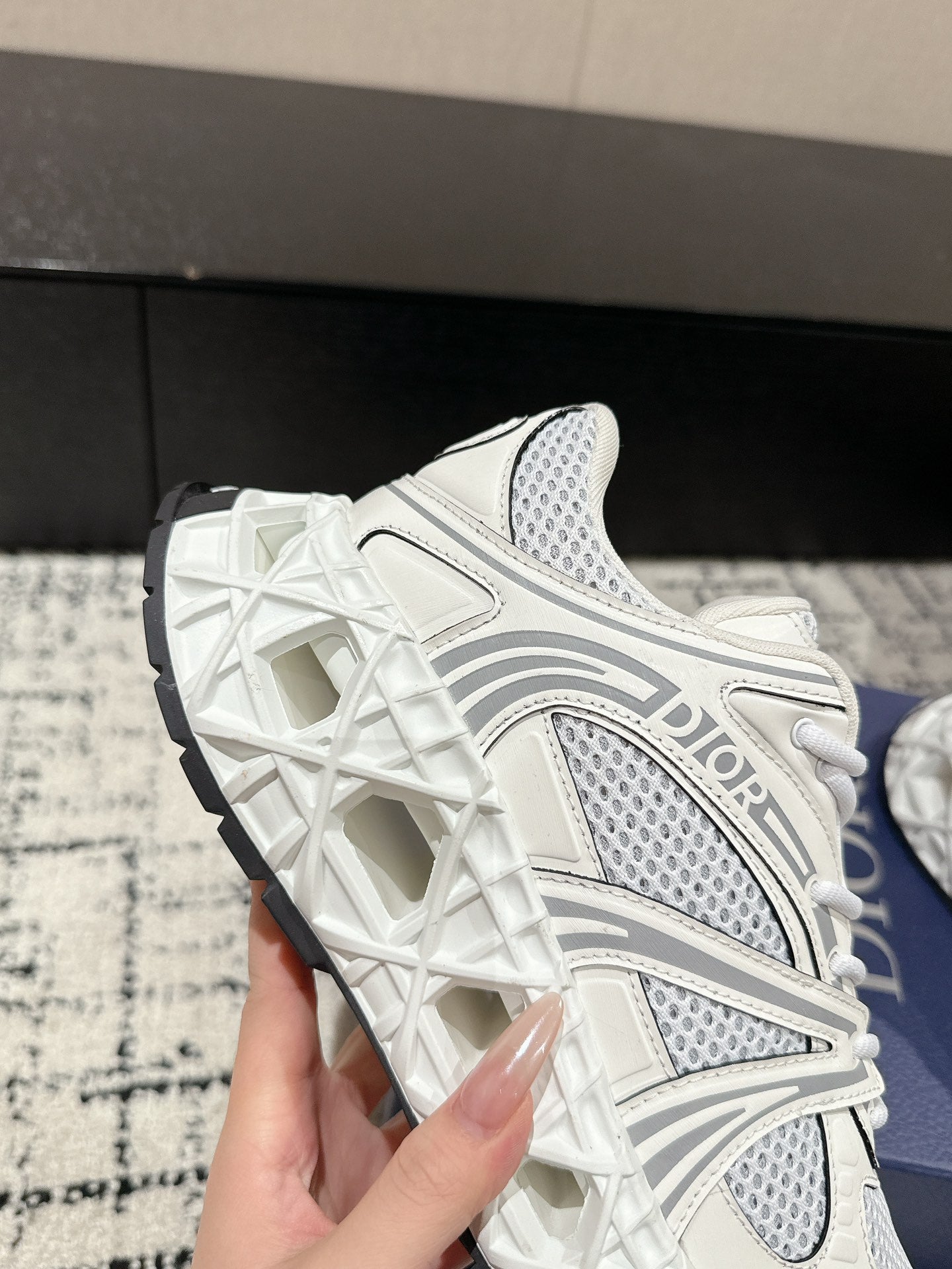 Dior B35 White Cream