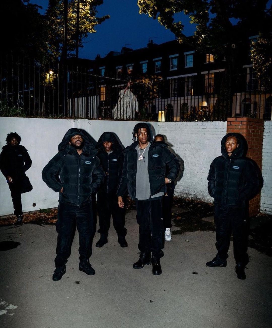 Trapstar Hyperdrive Detachable Hooded Puffer Jacket - (TRIPLE BLACK)