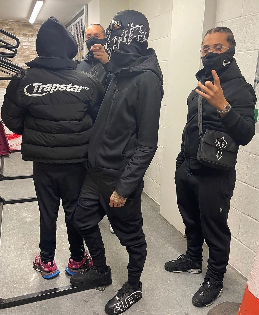 Trapstar Hyperdrive Puffer Jacket 2.0 - (BLACK/WHITE)