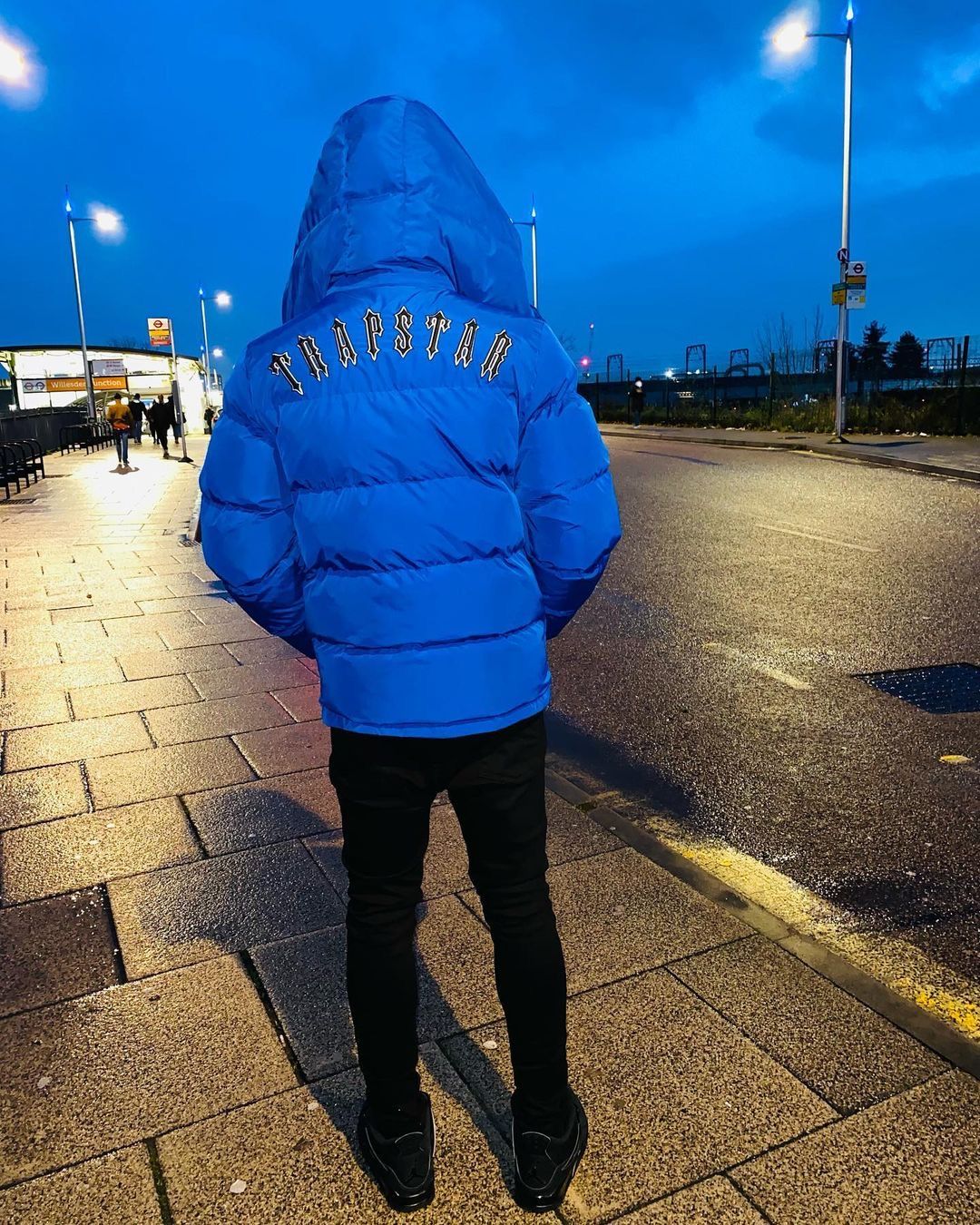 Trapstar Irongate Detachable Hooded Puffer Jacket - (DAZZLING BLUE)