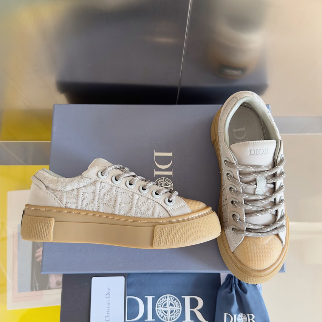 Dior B33 Cream/Suede