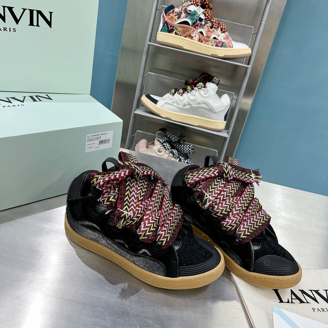 Lanvin Curb - (STARS BLACK)