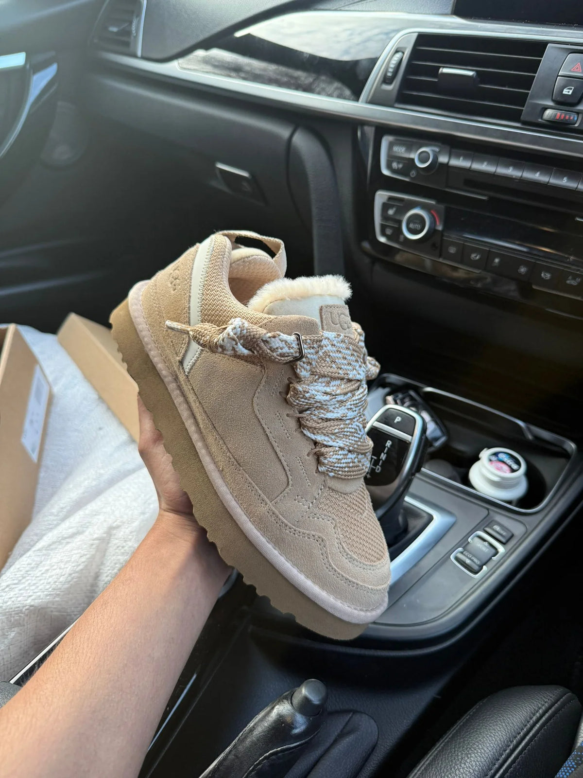 UGG Lowmel Sand