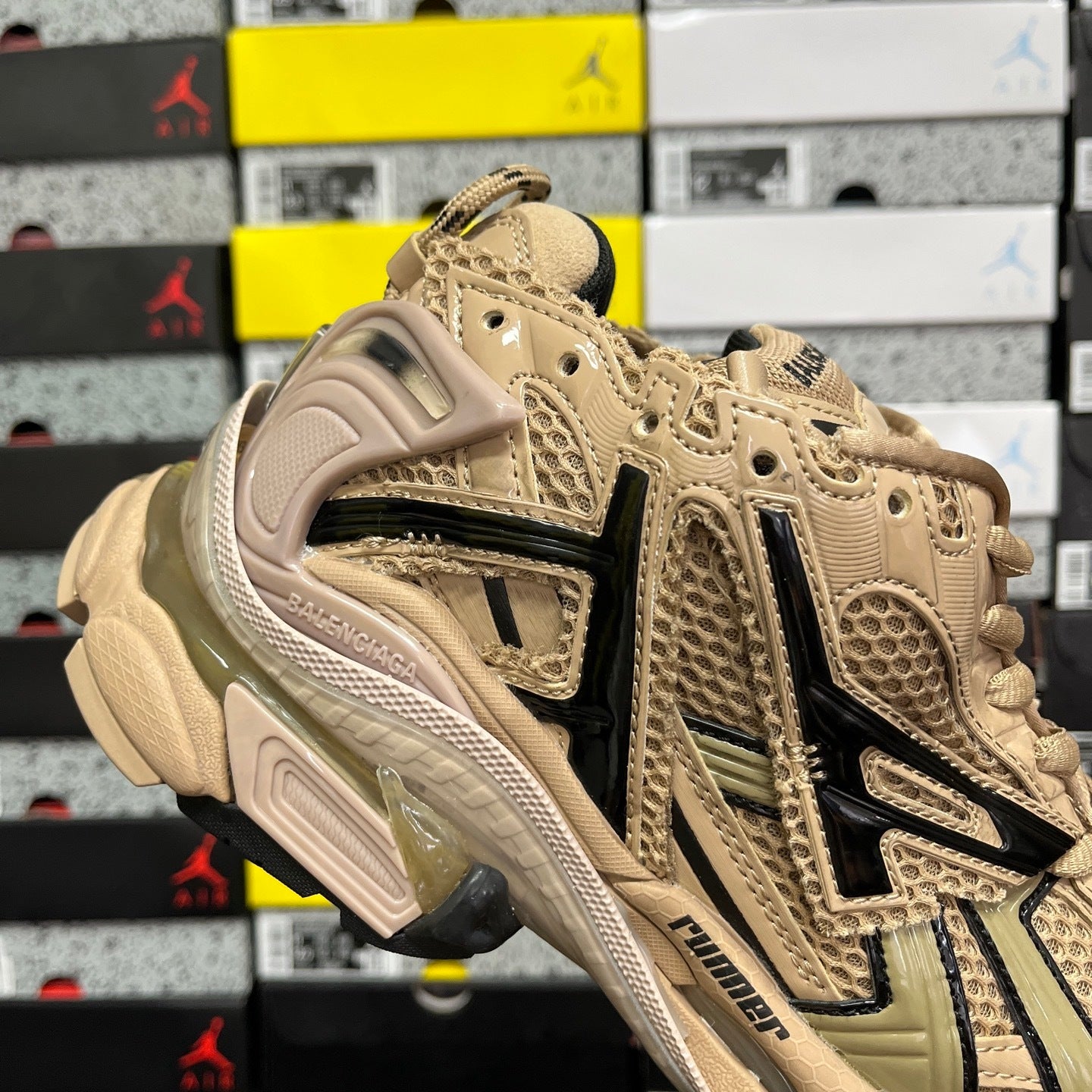 Balenciaga Runner 7.0 - (CREAM BLACK)
