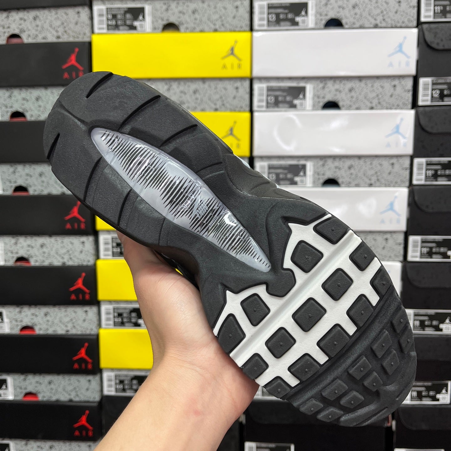 Nike Air Max 95 Essential Triple Black White Granite