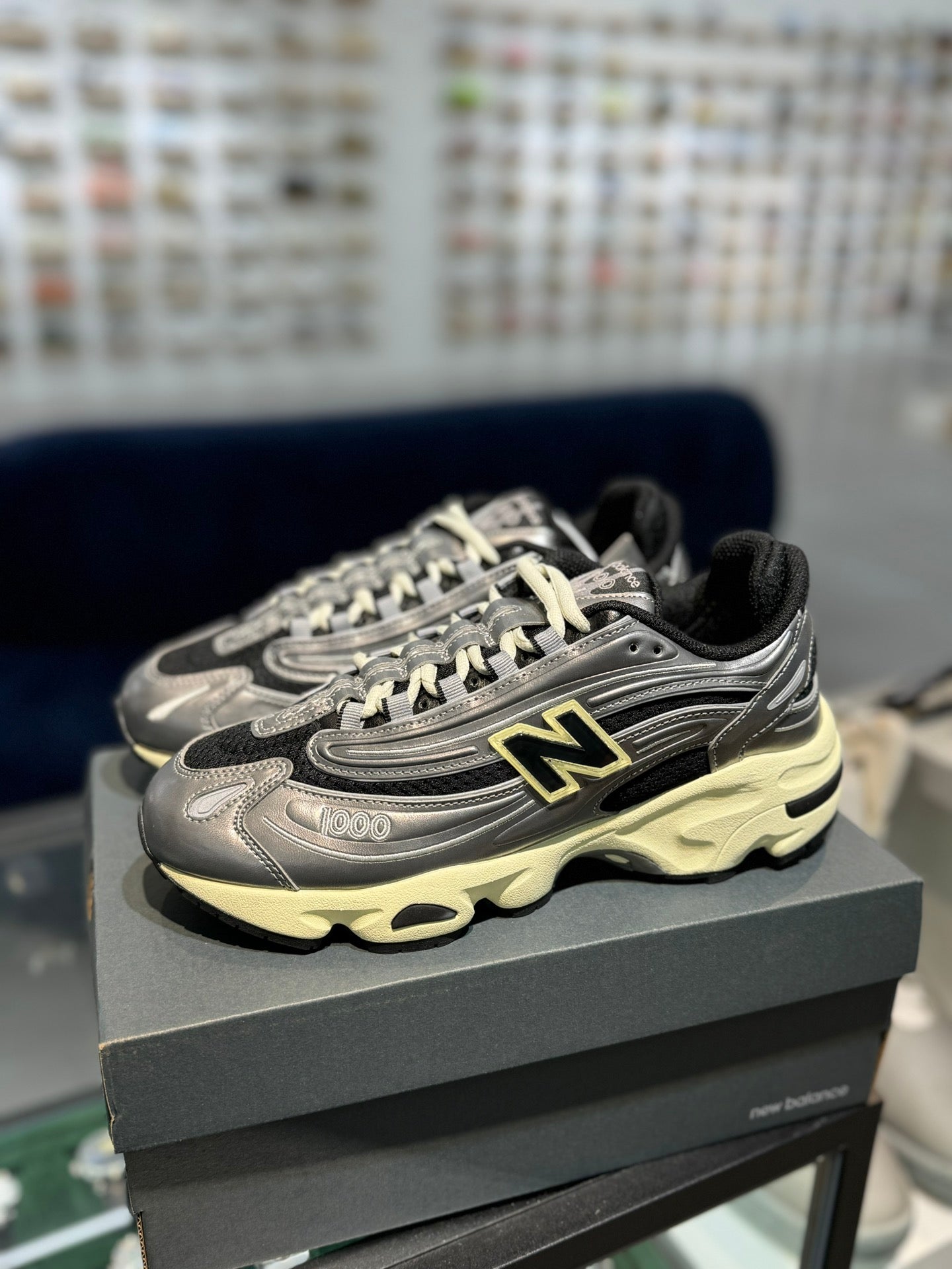 New Balance 1000 - (SILVER METALLIC BLACK DAWN GLOW)