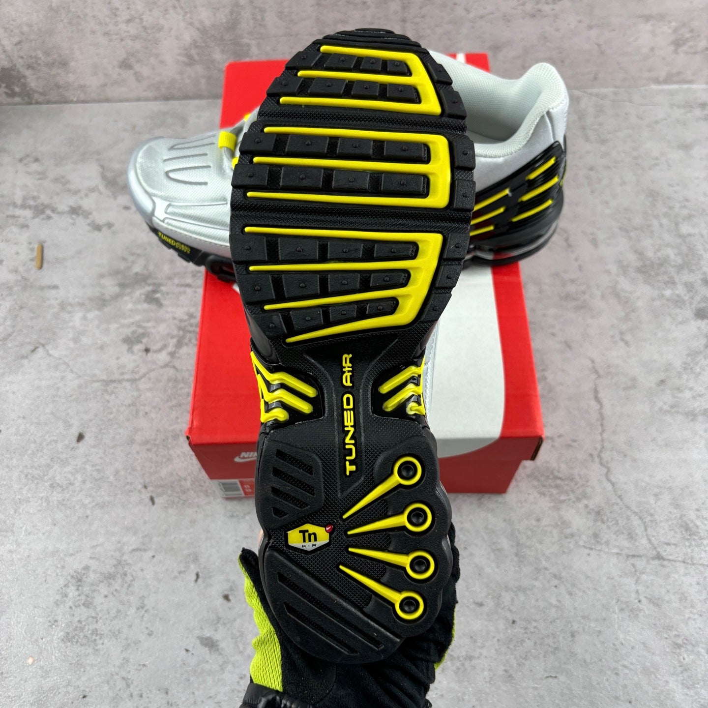 Nike Air Max Plus 3 Silver Volt