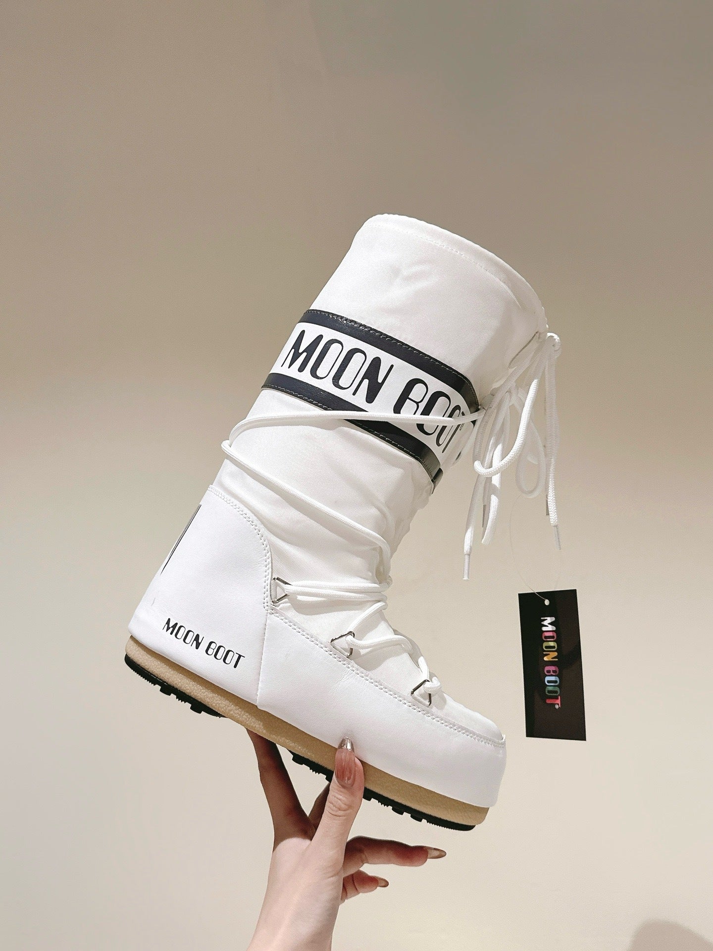 Moon Boot Icon Tall White