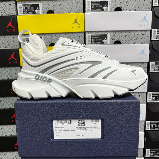 Dior B44 White