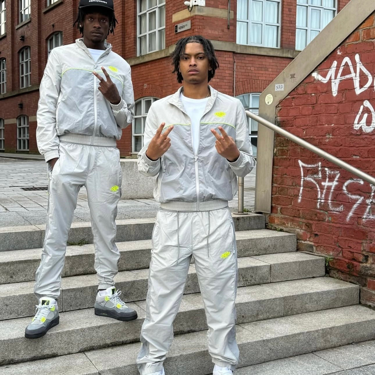Syna World Shellsuit - (LIGHT GREY/VOLT)