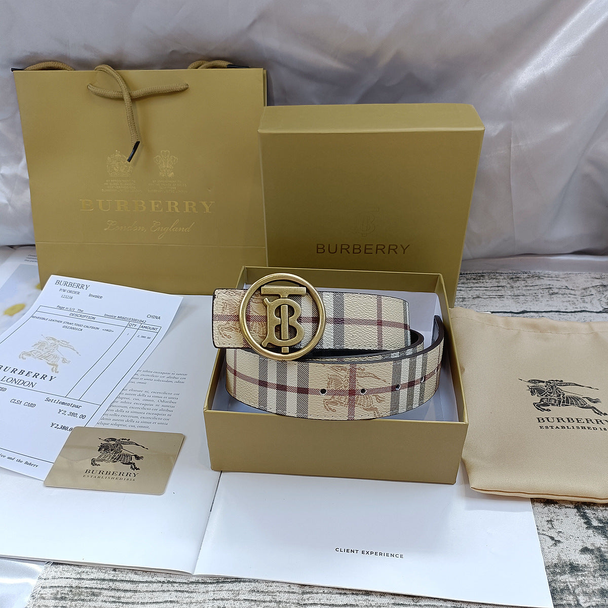 Burberry Vintage Circle Belt - (GOLD)