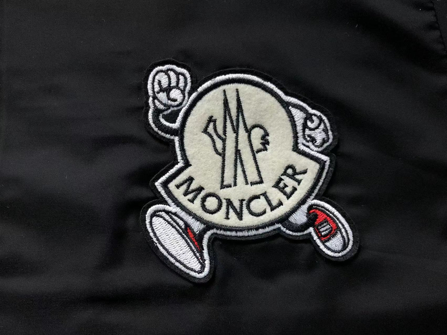 Moncler Guiers Windbreaker - (BLACK)