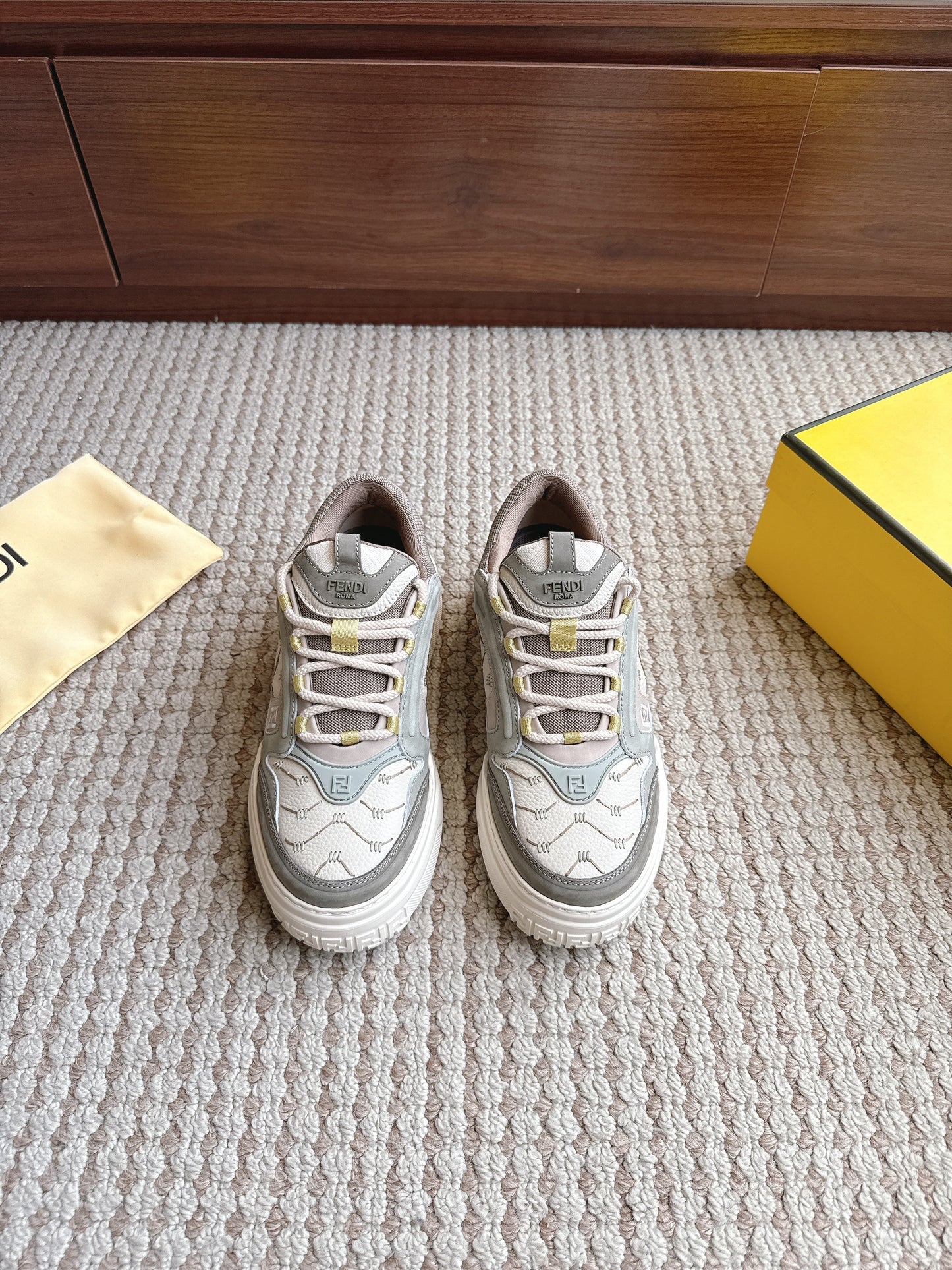 Fendi Force Grey White