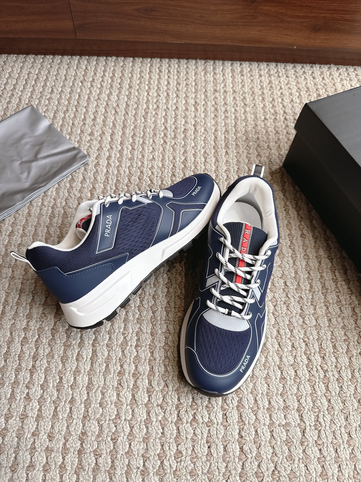 Prada Technical's Cup - (NAVY/WHITE)