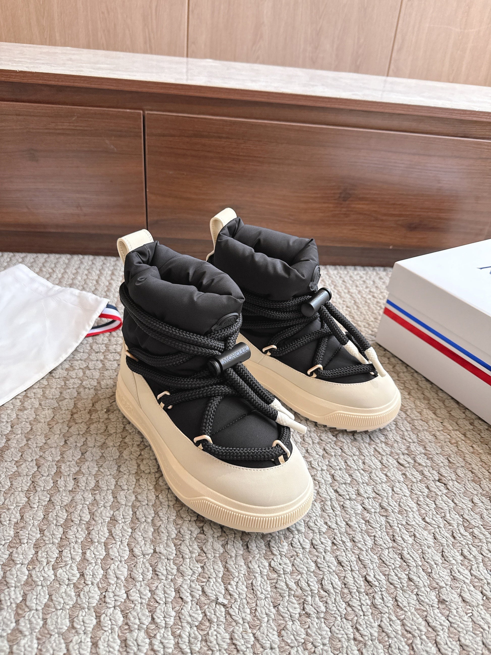 Moncler Altive Mid Snow Boots Black