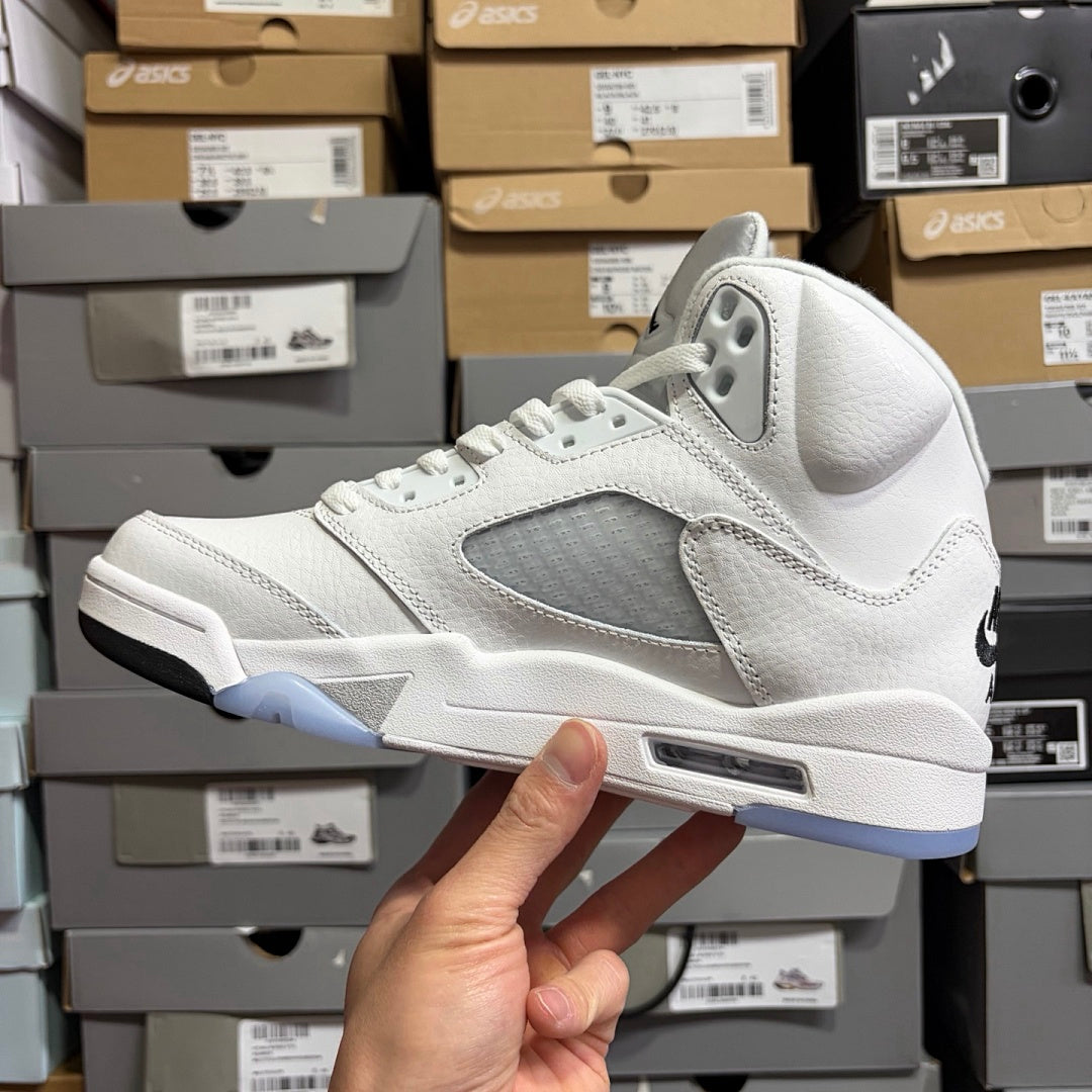 Jordan 5 Retro Air Og White Metallic Basketball