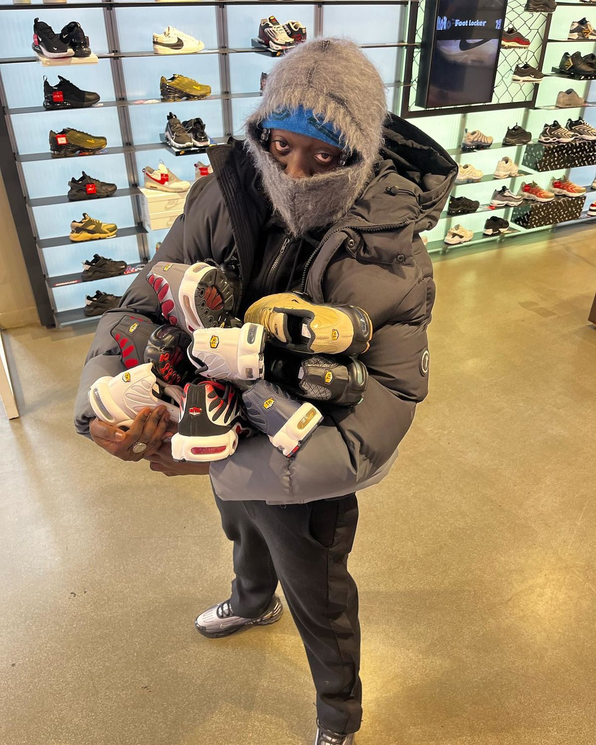 Trapstar Decoded Puffer 2.0 - (BLACK GRADIENT)