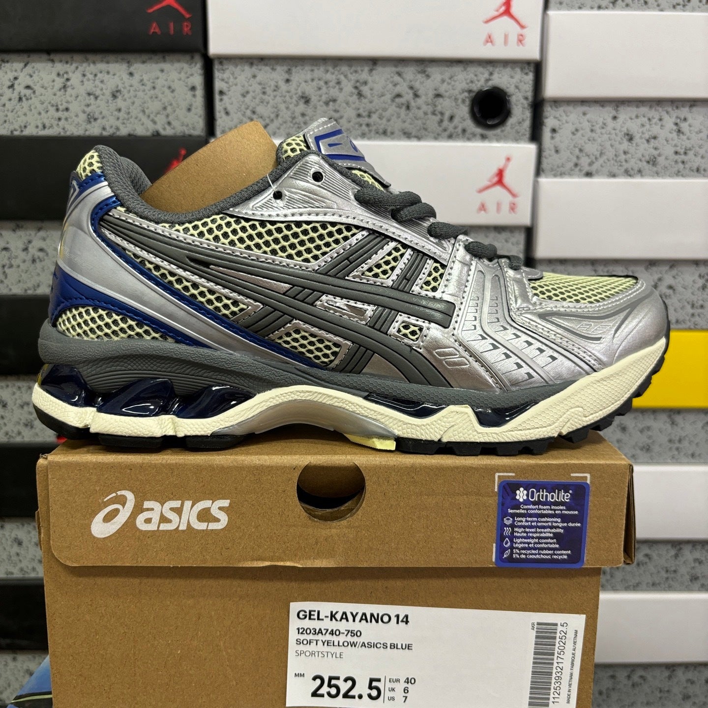 Asics Gel-Kayano 14 Soft Yellow Asics Blue