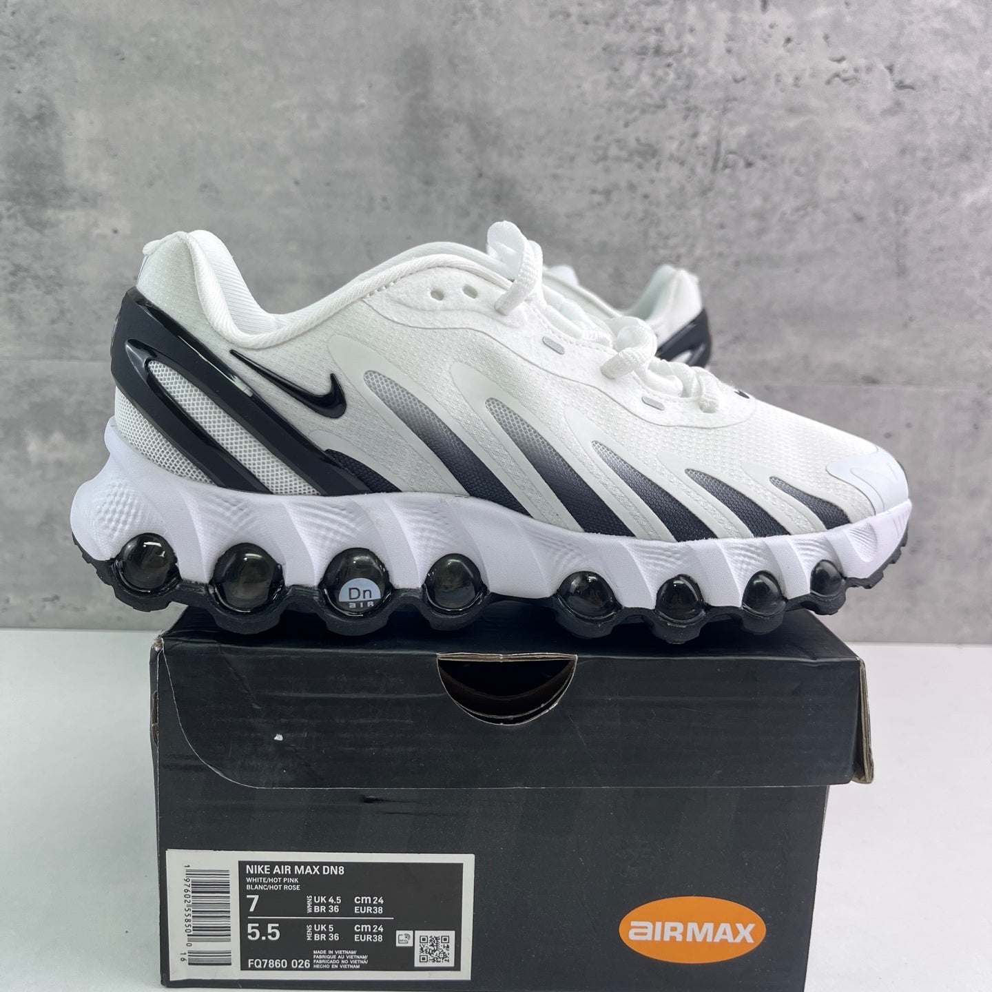 Nike Air Max DN8 Black White Black