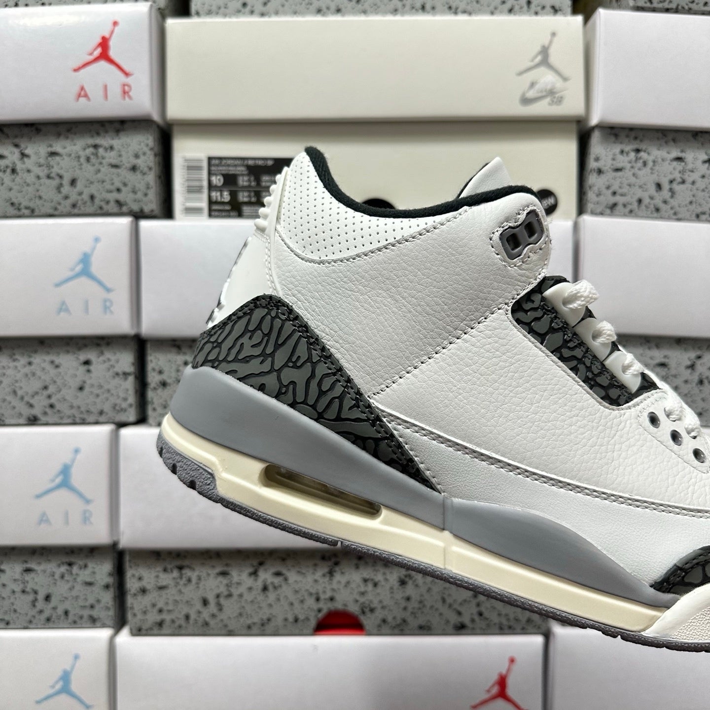 Jordan 3 Retro Cement Grey