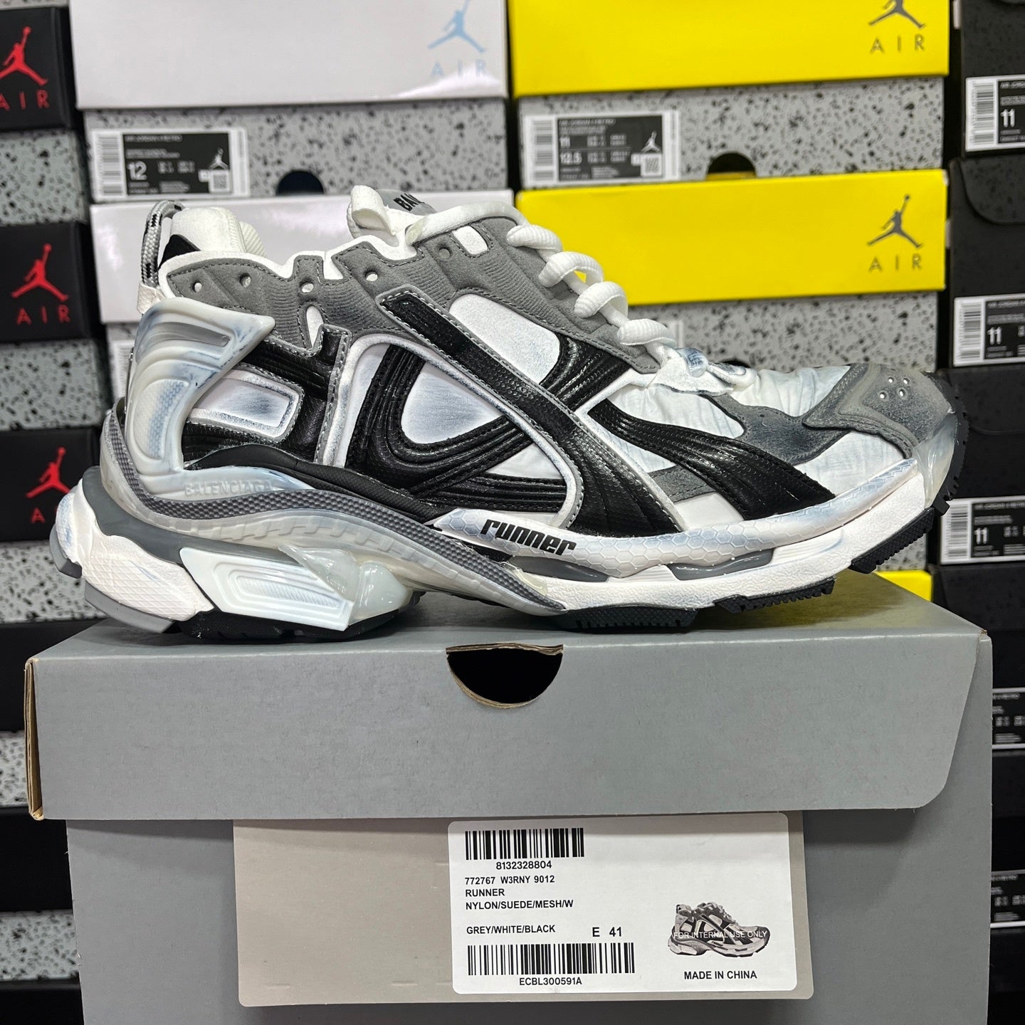 Balenciaga Runner 7.5 Grey Black White