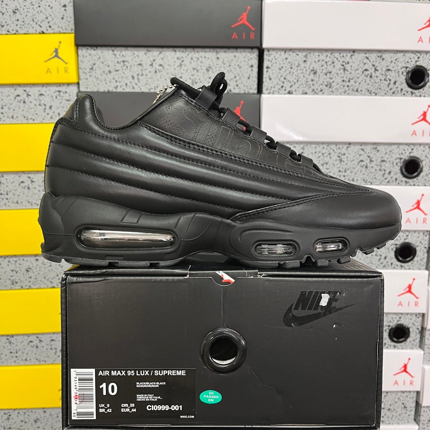 Nike x Supreme Air Max 95 Lux Triple Black