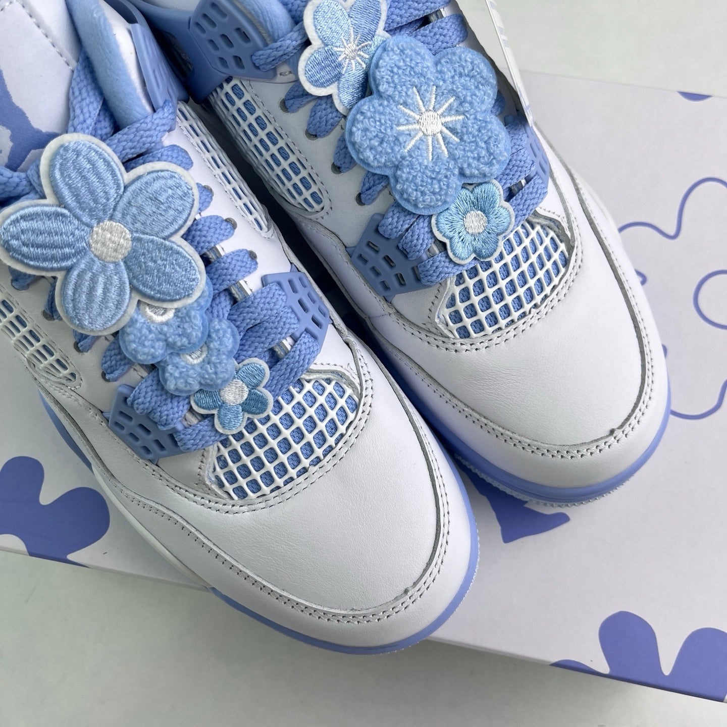 Jordan 4 Retro Forget Me Not