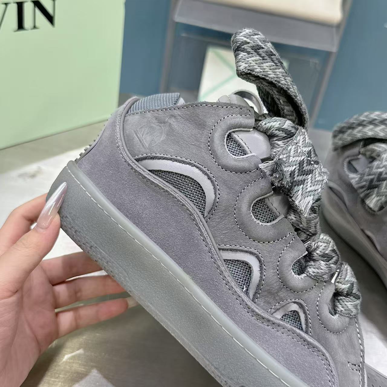 Lanvin Curb - (WOLF GREY)