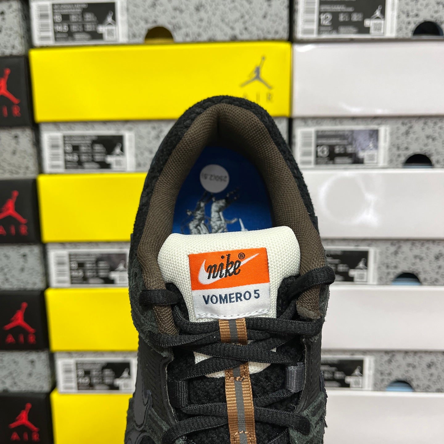 Nike Vomero 5 Black Sesame