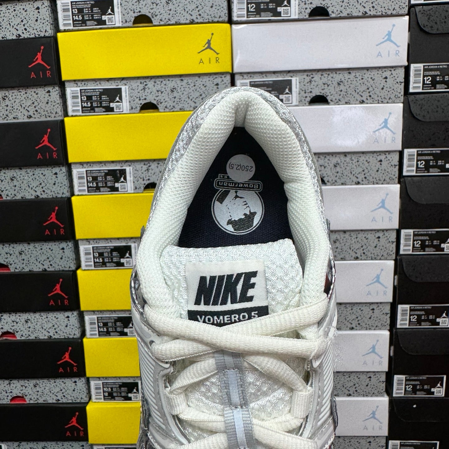Nike Vomero 5 Photon Dust Chrome