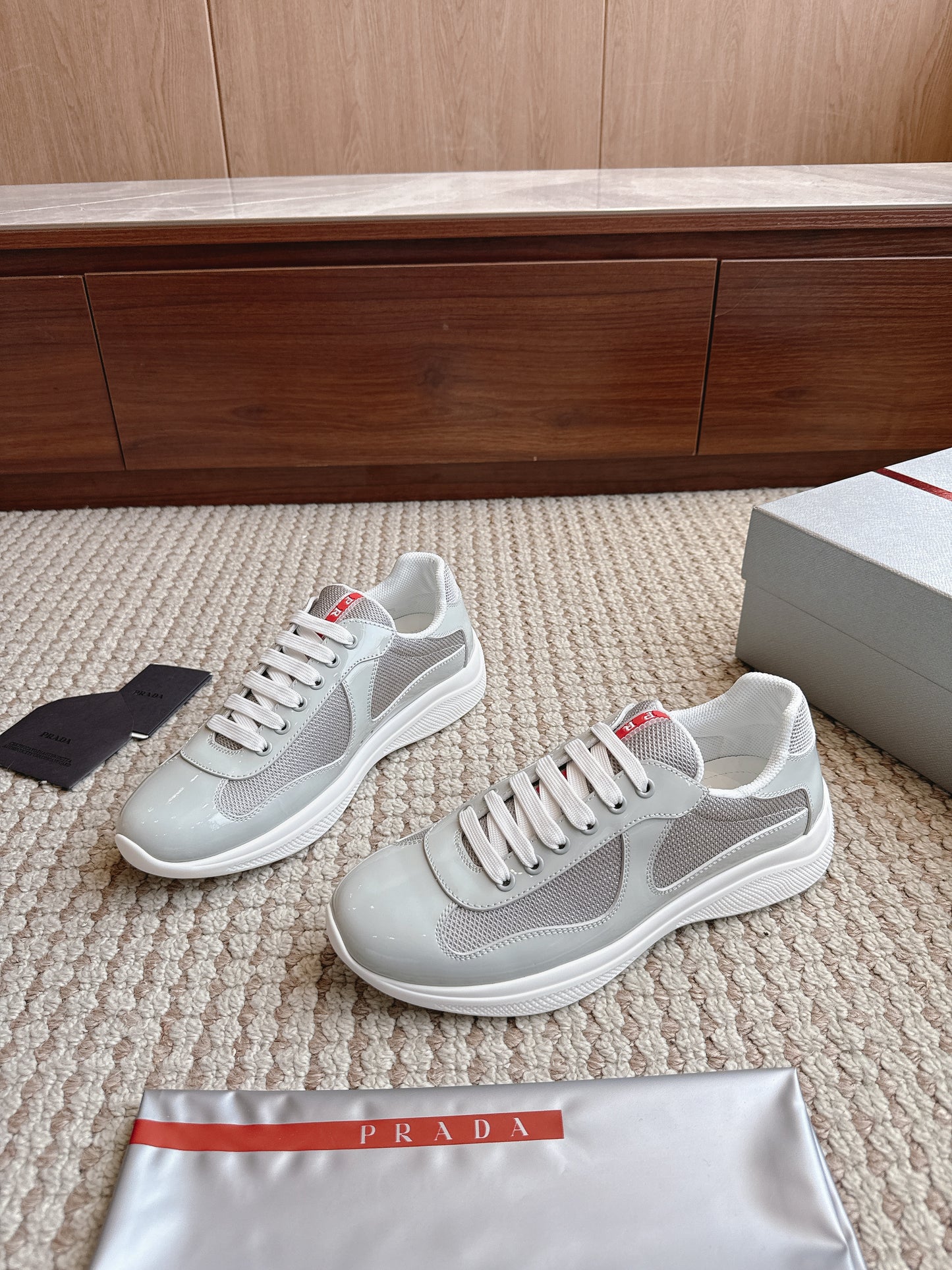 Prada America's Cup - (LIGHT GREY)