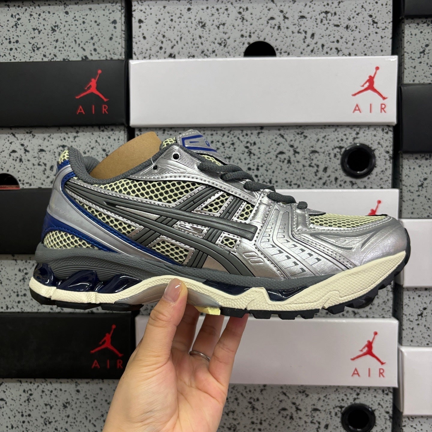 Asics Gel-Kayano 14 Soft Yellow Asics Blue