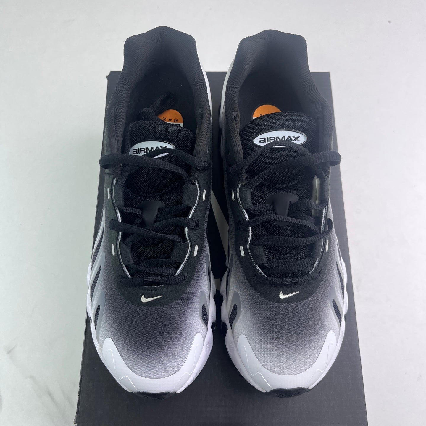 Nike Air Max DN8 Fade Black White