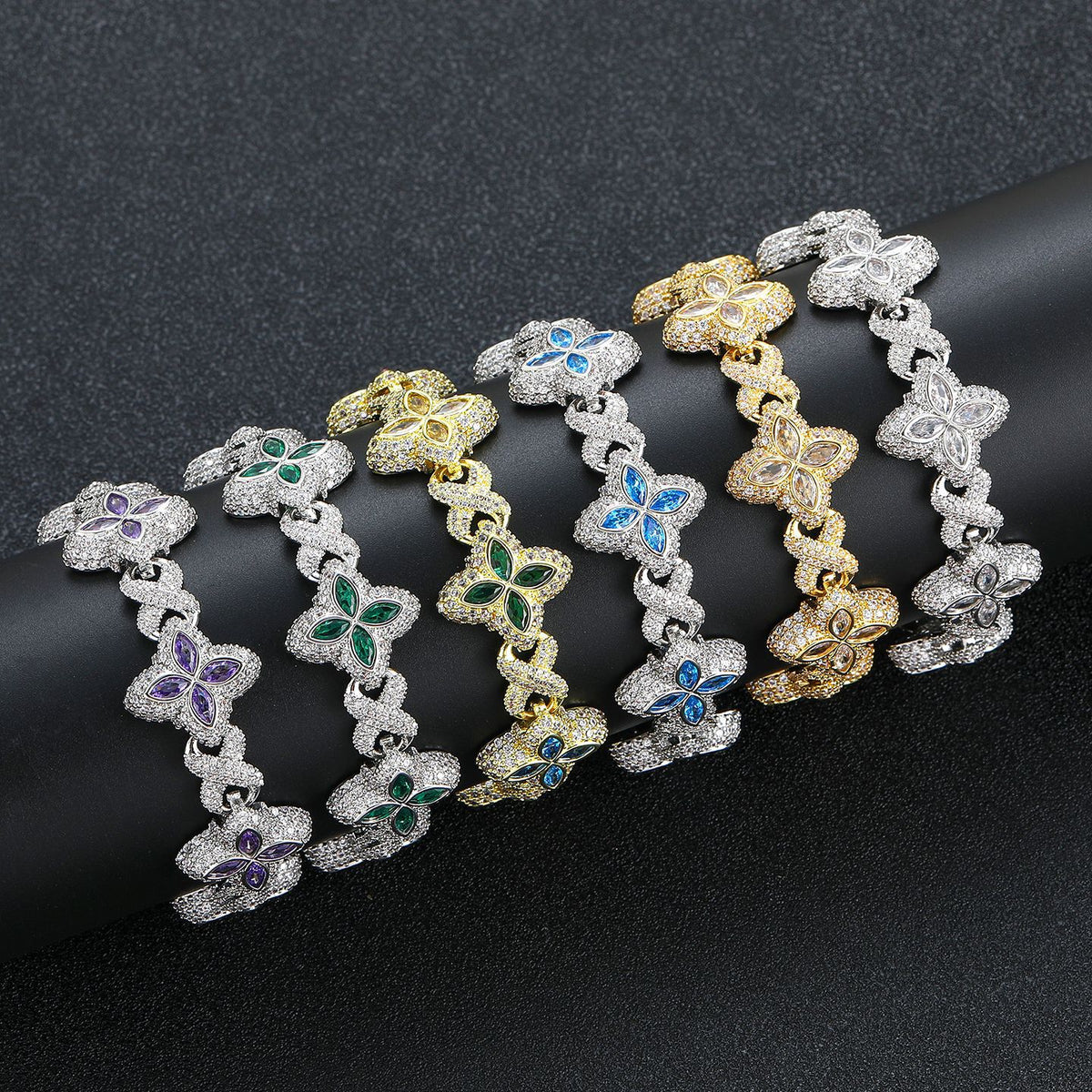 21Dripzz Iced Flower Bracelet Gold