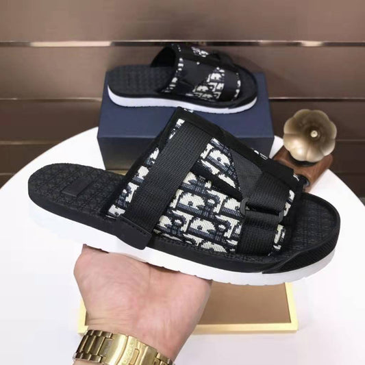Alpha Slide Black White