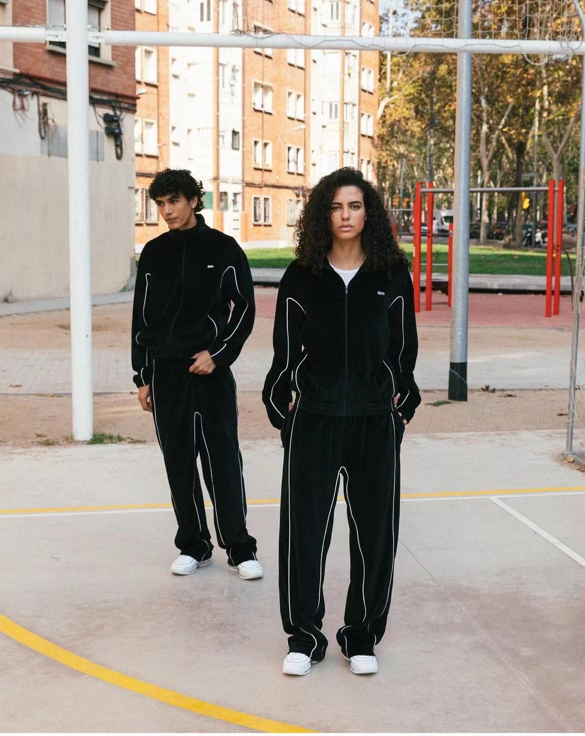 6PM Velvet Jogging - (BLACK)