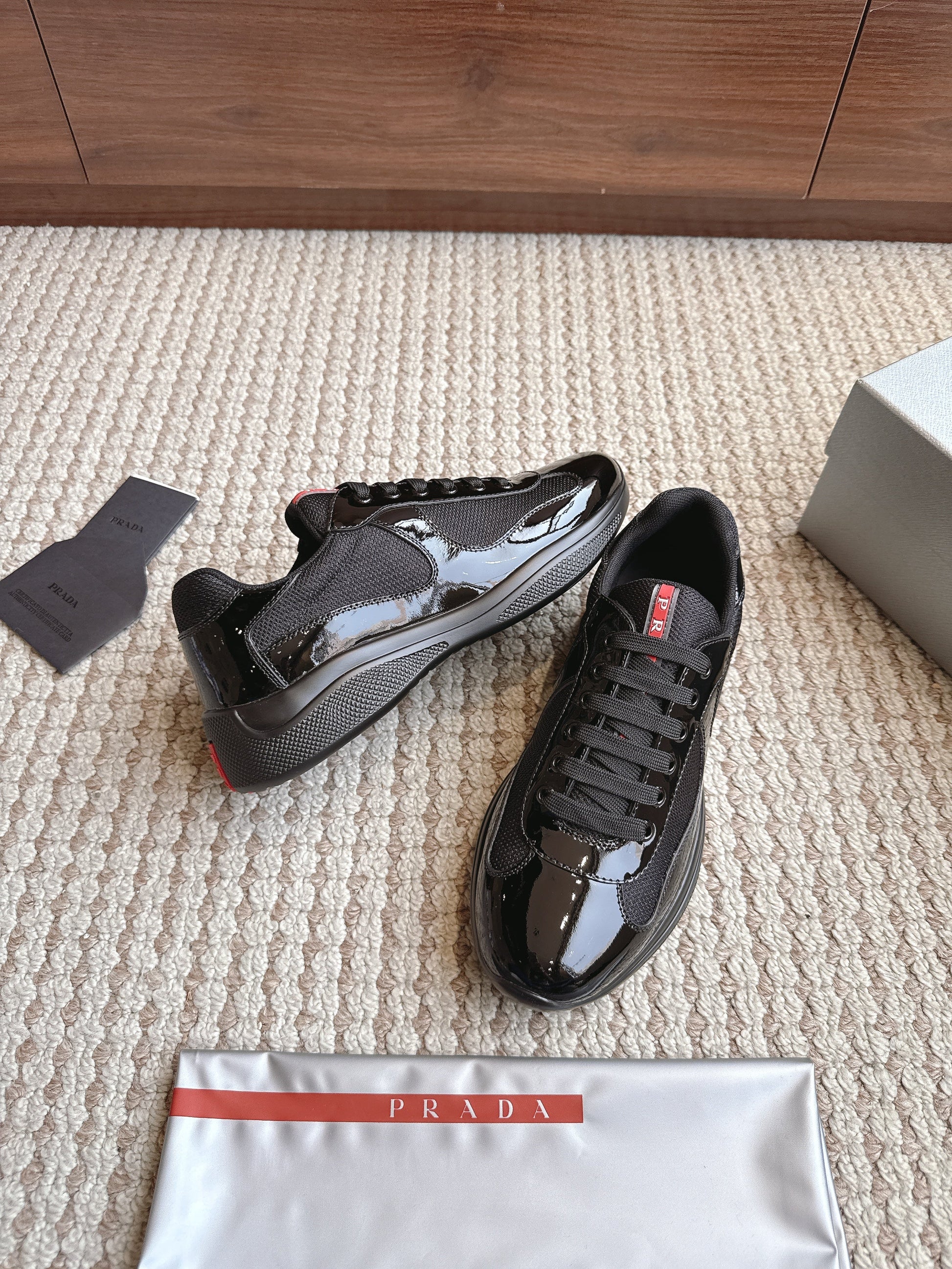 Prada America's Cup Black