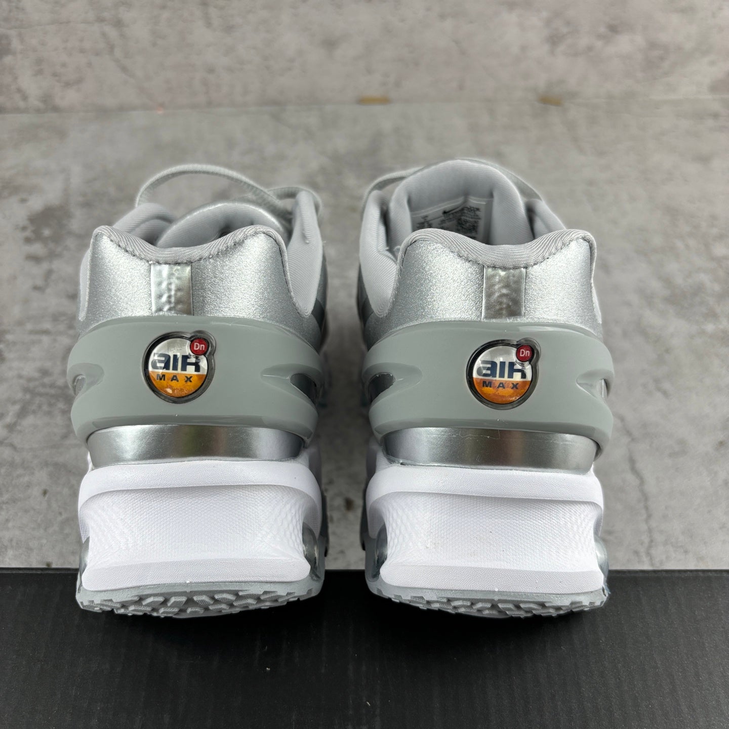 Nike Air Max DN8 Silver Grey