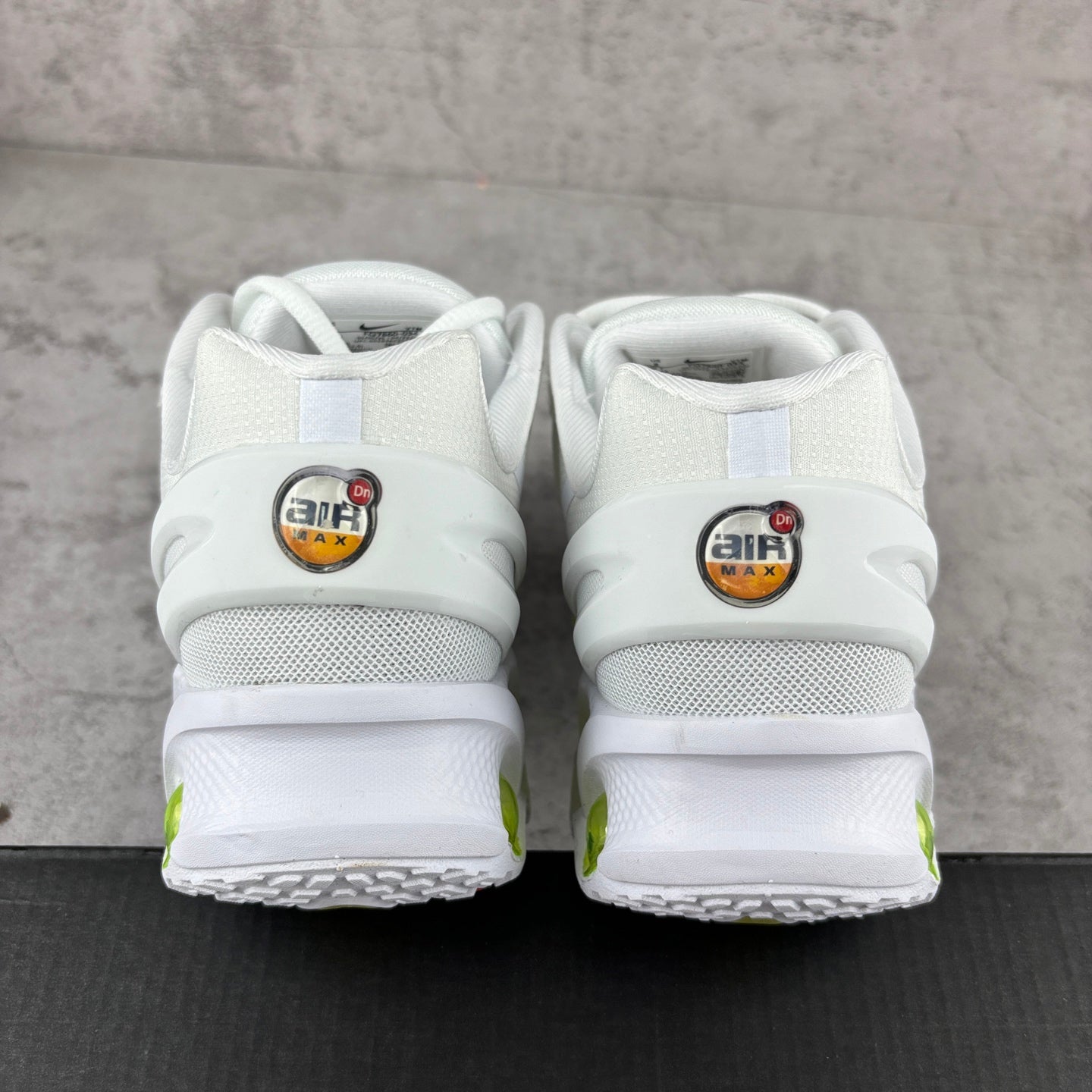 Nike Air Max DN8 Light Cream