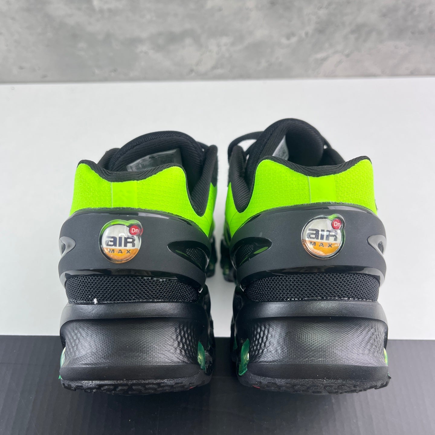 Nike Air Max DN8 Neon Black